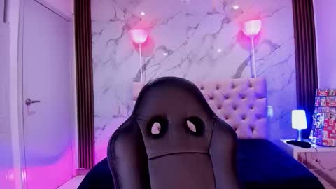 Esmeralda  online show from 12, 1, 2026