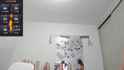 Snapshot of esmeraldo_mfc chatting on 4, 5, 2026 Esmeralda online show from 4, 5, 2026