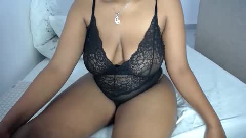 Snapshot of esmeray_ chatting on 7, 2, 2026 Esme online show from 7, 2, 2026