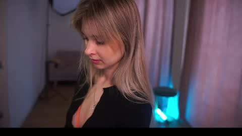 Snapshot of esmereal chatting on 21, 4, 2026 How was your Christmas online show from 21, 4, 2026