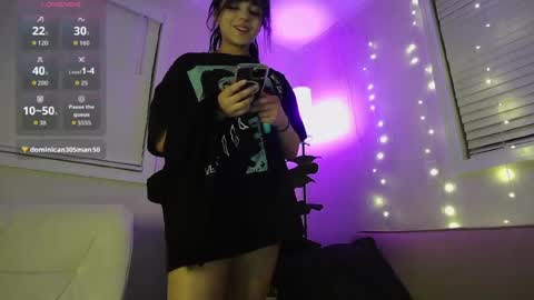 Snapshot of esoterickitten777 chatting on 21, 6, 2026 axe online show from 21, 6, 2026
