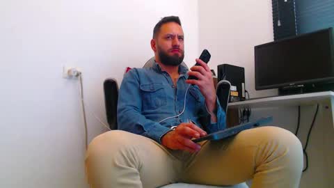 esteban online show from 25, 3, 2026