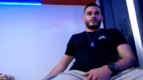 Esteban Fernandez online show from 22, 1, 2025