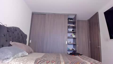 Esteban Stud online show from 22, 10, 2025