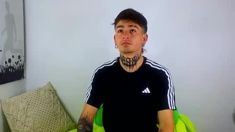 Snapshot of estebanchar_ chatting on 5, 3, 2025 Esteban independent model online show from 5, 3, 2025