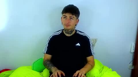 Snapshot of estebanchar_ chatting on 5, 3, 2025 Esteban independent model online show from 5, 3, 2025
