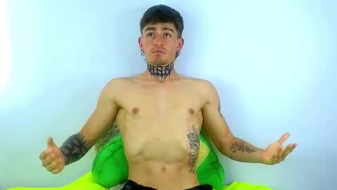 Snapshot of estebanchar_ chatting on 8, 3, 2025 Esteban independent model online show from 8, 3, 2025