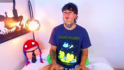 Snapshot of estebanchar_ chatting on 10, 9, 2025 Esteban independent model online show from 10, 9, 2025