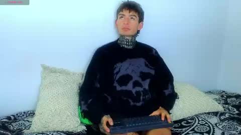 Esteban independent model online show from 25, 7, 2026
