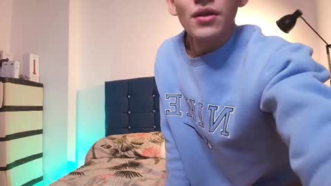 Esteban online show from 28, 2, 2025