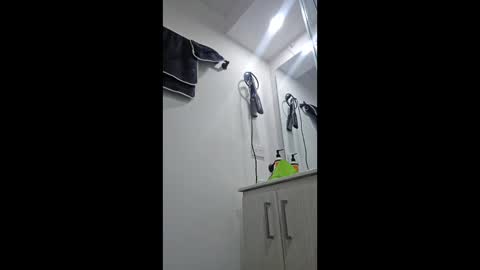 Snapshot of estefanii_r chatting on 13, 1, 2026 Estefanii R online show from 13, 1, 2026