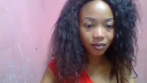 Snapshot of estelah20 chatting on 3, 10, 2025 estelah20 online show from 3, 10, 2025