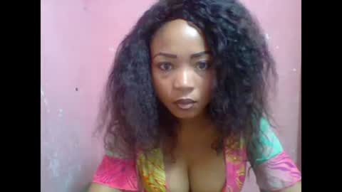 Snapshot of estelah20 chatting on 4, 10, 2025 estelah20 online show from 4, 10, 2025