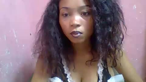 Snapshot of estelah20 chatting on 8, 10, 2025 estelah20 online show from 8, 10, 2025