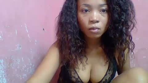 Snapshot of estelah20 chatting on 15, 10, 2025 estelah20 online show from 15, 10, 2025