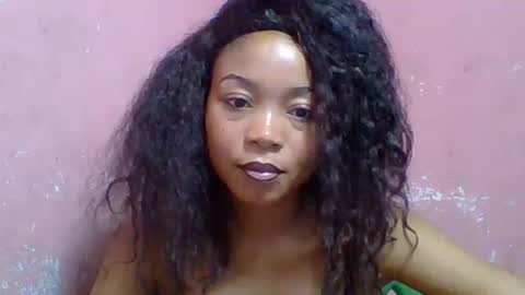 Snapshot of estelah20 chatting on 25, 10, 2025 estelah20 online show from 25, 10, 2025
