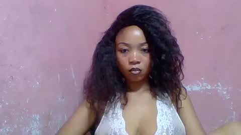 Snapshot of estelah20 chatting on 4, 11, 2025 estelah20 online show from 4, 11, 2025
