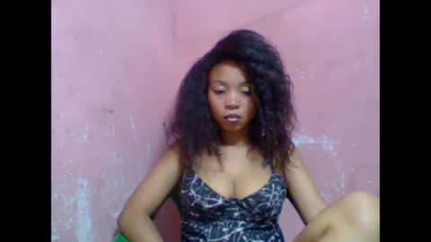 Snapshot of estelah20 chatting on 11, 11, 2025 estelah20 online show from 11, 11, 2025