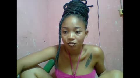 Snapshot of estelah20 chatting on 17, 11, 2025 estelah20 online show from 17, 11, 2025