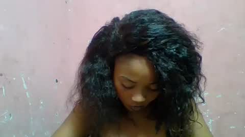 Snapshot of estelah20 chatting on 20, 11, 2025 estelah20 online show from 20, 11, 2025