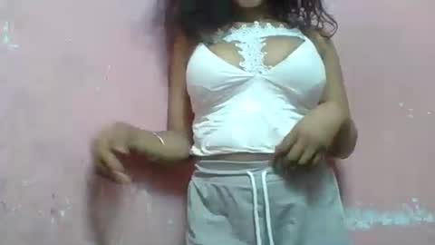 Snapshot of estelah20 chatting on 29, 11, 2025 estelah20 online show from 29, 11, 2025