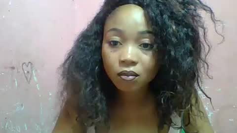 Snapshot of estelah20 chatting on 1, 12, 2025 estelah20 online show from 1, 12, 2025