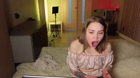 Snapshot of estelle_every chatting on 5, 2, 2026 Estelle online show from 5, 2, 2026