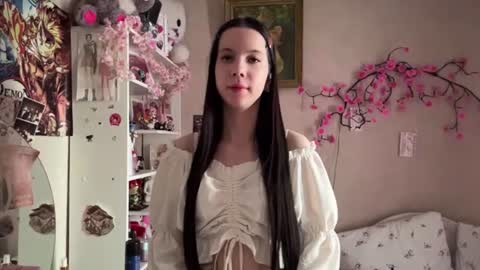 Snapshot of estellezdebski chatting on 7, 7, 2026 estellezdebski online show from 7, 7, 2026
