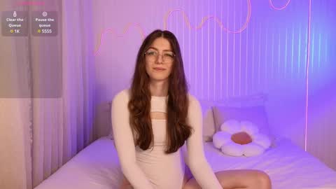 Ester online show from 23, 1, 2025