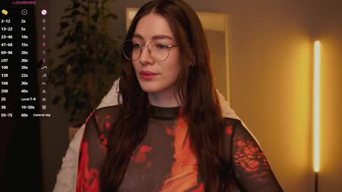 Ester online show from 4, 11, 2025