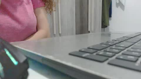esteralcantara online show from 21, 4, 2026