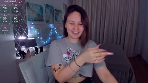 Snapshot of esterkiss chatting on 13, 12, 2024 Odelia online show from 13, 12, 2024