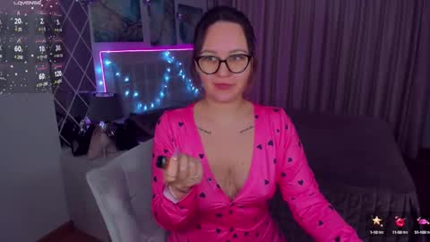 Snapshot of esterkiss chatting on 23, 12, 2024 Odelia online show from 23, 12, 2024