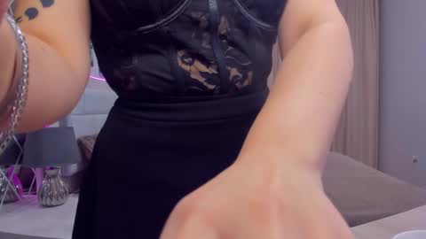 Snapshot of esterkiss chatting on 11, 1, 2025 Odelia online show from 11, 1, 2025