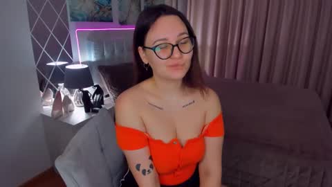 Snapshot of esterkiss chatting on 28, 1, 2025 Odelia online show from 28, 1, 2025