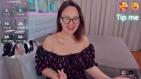 Snapshot of esterkiss chatting on 1, 2, 2025 Odelia online show from 1, 2, 2025