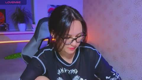 Snapshot of esterplayful chatting on 11, 9, 2025 EsterPlayful online show from 11, 9, 2025