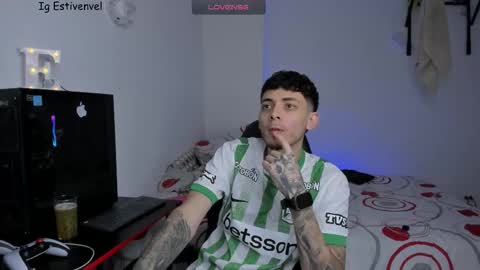 Snapshot of estivenvel chatting on 17, 3, 2026 estivenvel online show from 17, 3, 2026