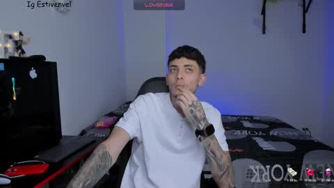 Snapshot of estivenvel chatting on 19, 3, 2026 estivenvel online show from 19, 3, 2026