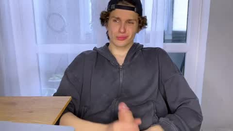 Alex online show from 8, 4, 2026