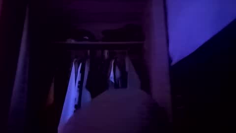 et528007 online show from 3, 10, 2025