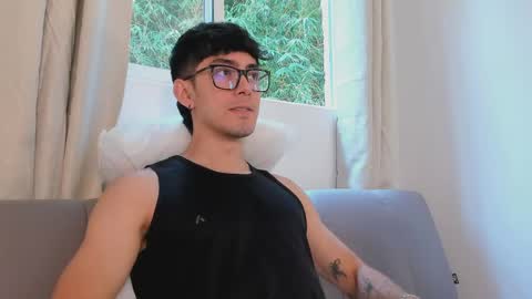 etham_wolf1 online show from 28, 3, 2026