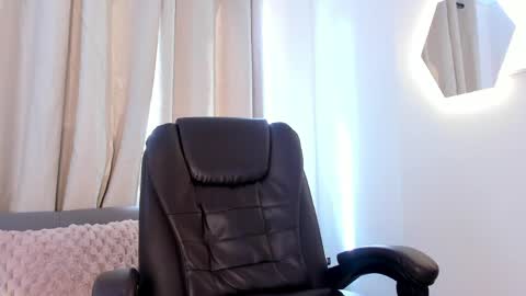 etham_wolf1 online show from 18, 4, 2026