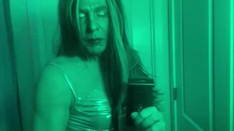Snapshot of ethan_astrid chatting on 16, 5, 2026 Bustedpussy online show from 16, 5, 2026