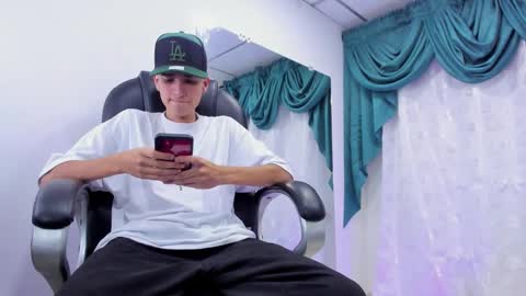 Snapshot of ethan_boy_ chatting on 18, 12, 2024 Ethan online show from 18, 12, 2024