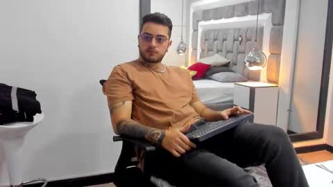 ethan_greys online show from 22, 11, 2025