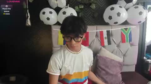 Snapshot of ethan_westt chatting on 23, 6, 2026 Ethan online show from 23, 6, 2026