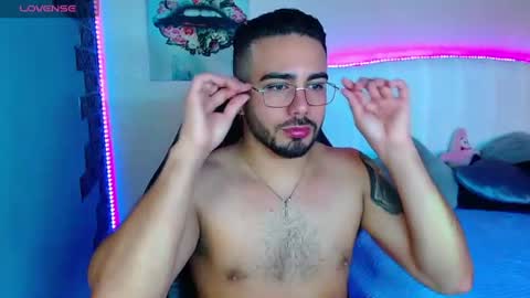 Snapshot of ethanhairy chatting on 11, 7, 2026 Ethan online show from 11, 7, 2026