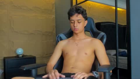 ethanlowell online show from 2, 10, 2025