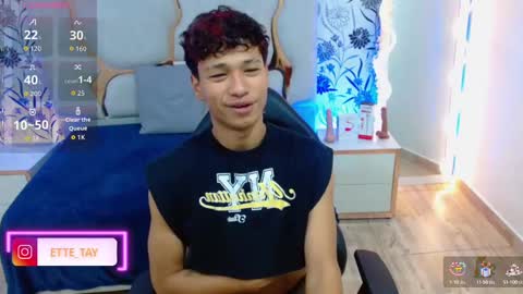 Snapshot of ette_tay chatting on 1, 10, 2025 ette online show from 1, 10, 2025